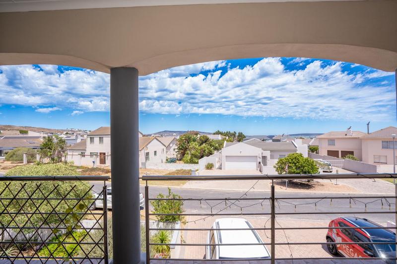 4 Bedroom Property for Sale in Country Club Western Cape